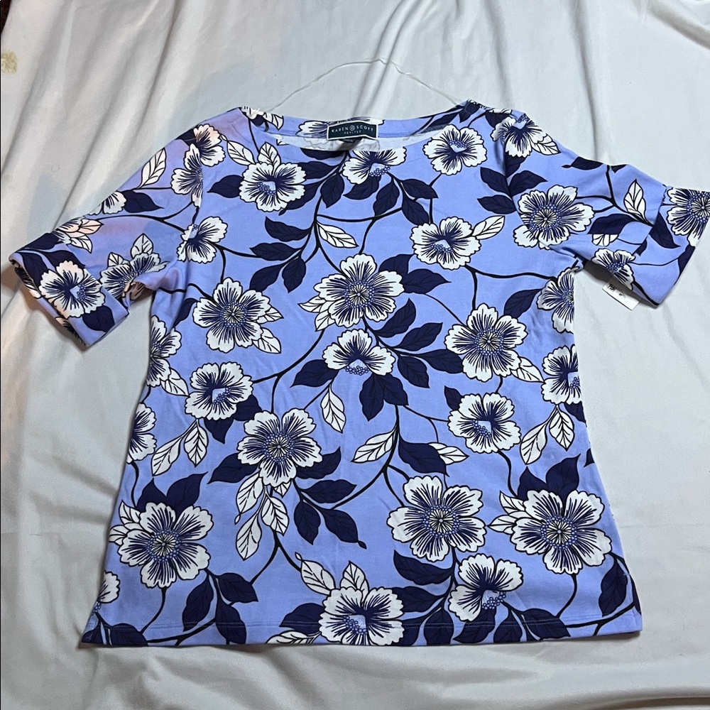 NWT Karen Scott Petite Floral Top
